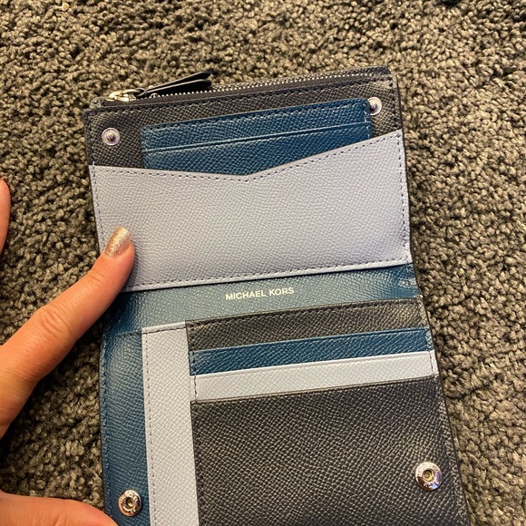 Michael Kors Tote and Wallet - Picture 6 of 8